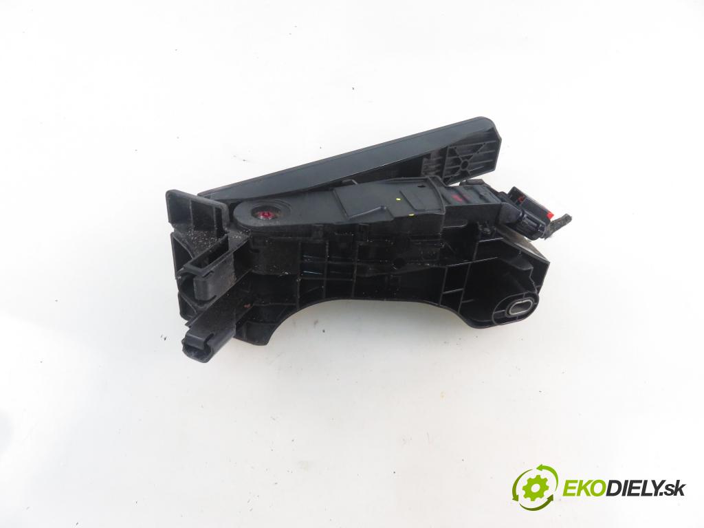 VW TOURAN (1T3) MINIVAN 2012 103,00 2.0 TDI - CFHC 1968,00 Potenciometer plynu 1T1721503J ; 1T1721503JE (Pedál)