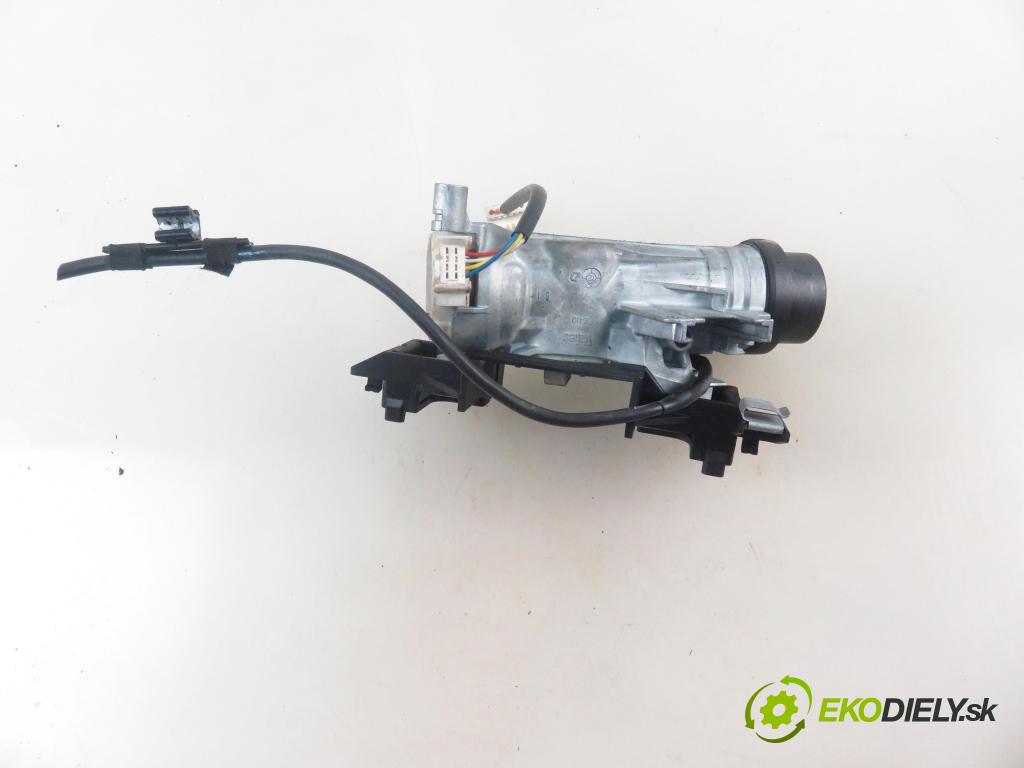 VW TOURAN (1T3) MINIVAN 2012 103,00 2.0 TDI - CFHC 1968,00 spinačka 1K0905851B ; 5K0837202AD (Spínacia skrinka)