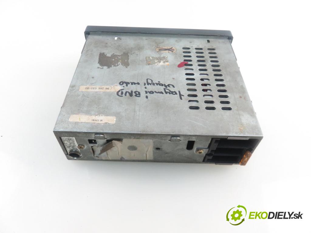 MERCEDES-BENZ Sedan (W124) SEDAN 1987 66,00 250 D 2497,00 RADIO Modul PU9833A