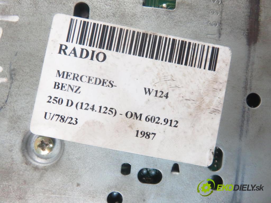 MERCEDES-BENZ Sedan (W124) SEDAN 1987 66,00 250 D 2497,00 RADIO Modul PU9833A