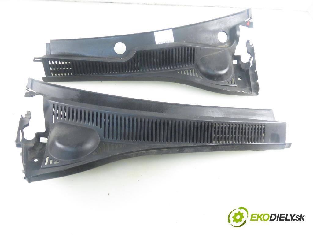 SUZUKI SX4 (EY, GY) CROSSOVER 2008 79,00 1.6 VVT 4x4 (RW 416) 107 - M16A 1586,00 Torpédo, plast pod čelné okno 7233179J1 (Torpédo)