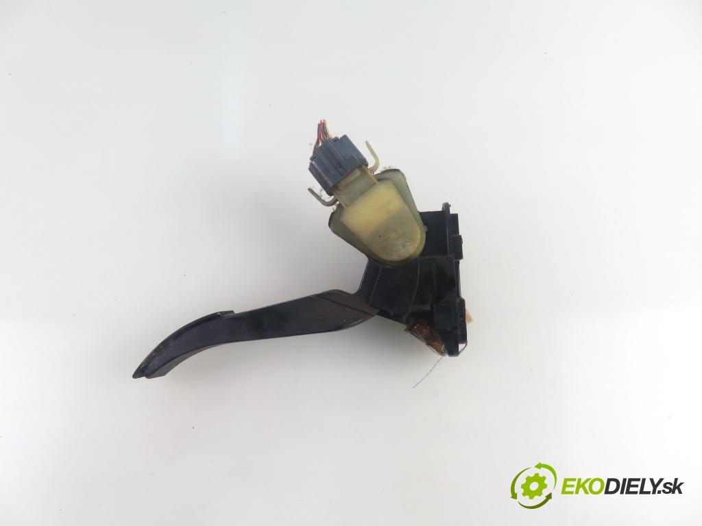 FORD TRANSIT Furgon (FA_ _) CHLODNIA 2005 63,00 2.0 DI 86 - F3FA 1998,00 Potenciometer plynu 1C119F836AC (Pedál)