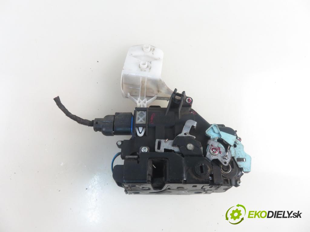 VW TOURAN (1T3) MINIVAN 2012 103,00 2.0 TDI - CFHC 1968,00 zámok PTE 7L0839016H