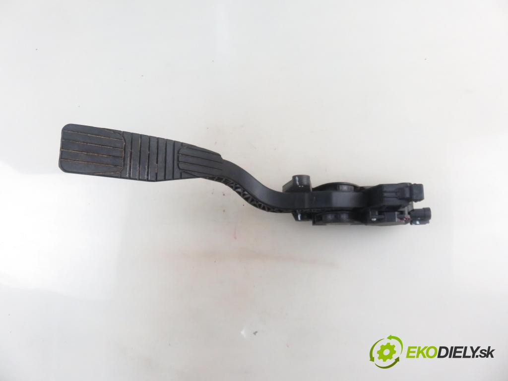 CHEVROLET CAPTIVA (C100, C140) SUV 2012 135,00 2.2 D 4WD 184 - Z 22 D1 2231,00 Potenciometer plynu 20905699 (Pedál)