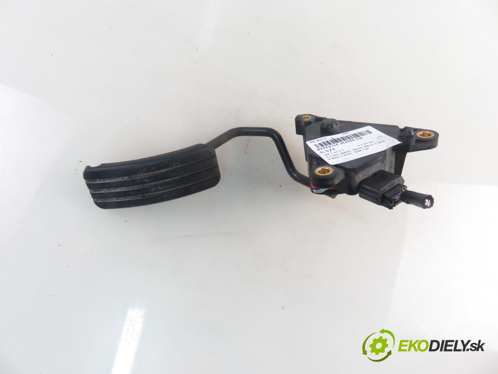 RENAULT CLIO III (BR0/1, CR0/1) HB 2009 55,00 1.2 16V Hi-Flex (BR1U, CR1U) - D4F 742 1149,00 Potenciometer plynu 8200297335B (Pedál)