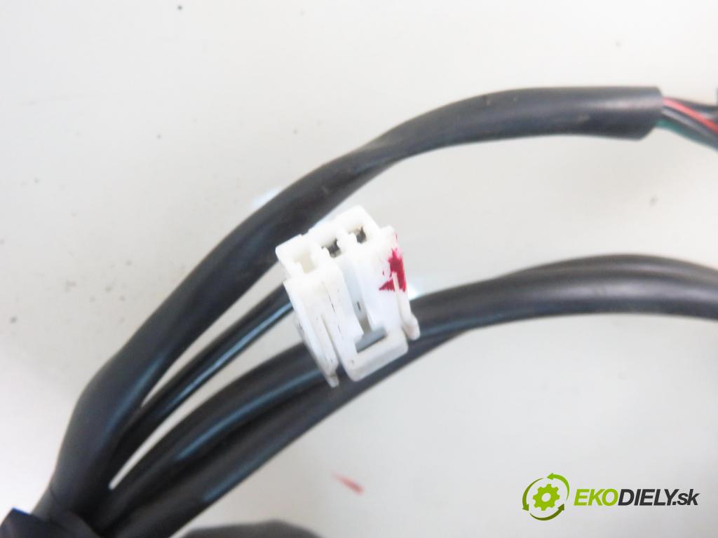 HONDA ACCORD V (CE, CF_) SEDAN 1996 77,00 2.0 TDi (CF1) - 20T2N 1994,00 spinačka  (Spínacia skrinka)