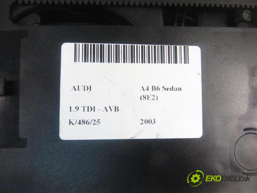 AUDI A4 (8E2, B6) SEDAN 2003 74,00 1.9 TDI PD 101 - AVB 1896,00 Držiak na nápoje 8E1862534H (Úchyt, držiak na nápoje)