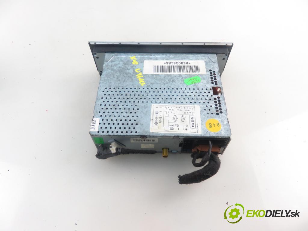 AUDI A4 (8E2, B6) SEDAN 2003 74,00 1.9 TDI PD 101 - AVB 1896,00 RADIO CD 8E0035186