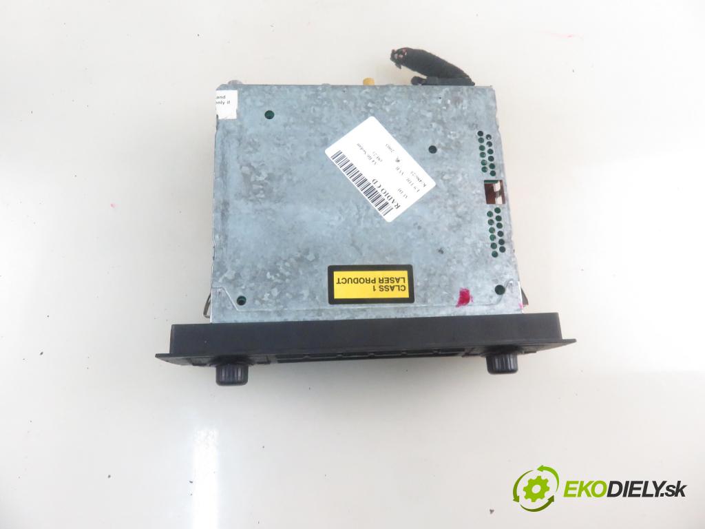 AUDI A4 (8E2, B6) SEDAN 2003 74,00 1.9 TDI PD 101 - AVB 1896,00 RADIO CD 8E0035186