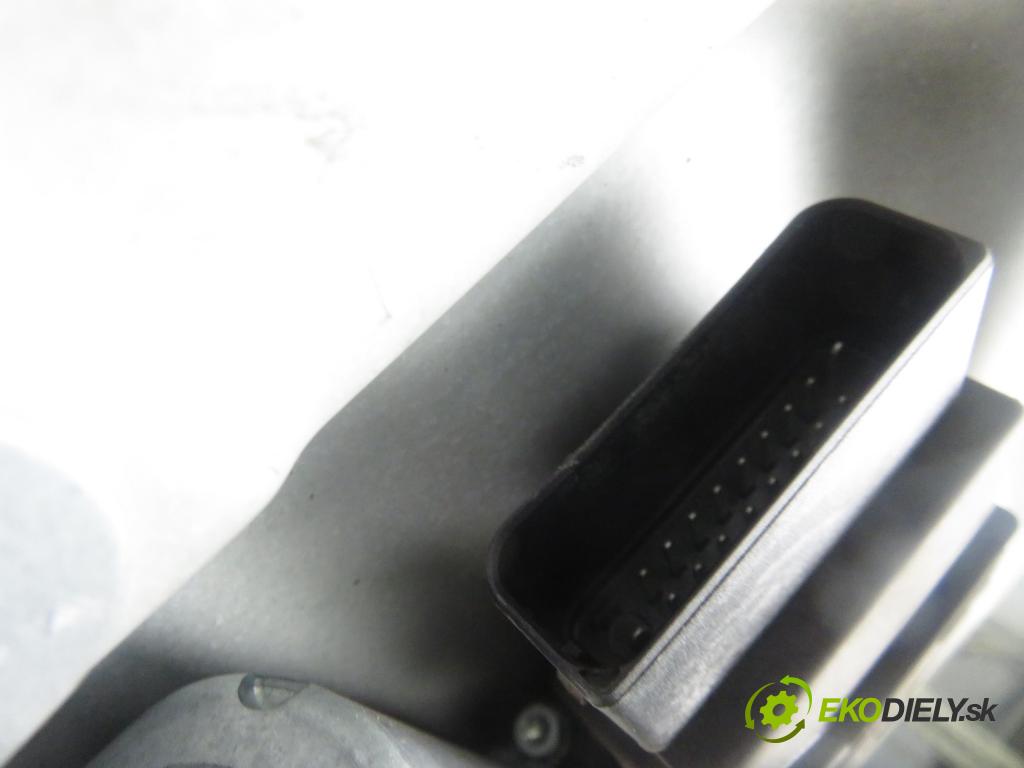VW TOURAN (1T3) MINIVAN 2012 103,00 2.0 TDI - CFHC 1968,00 mechanismus oken PTE 5K0959704A ; 1T0839730Q ; 1T0839756