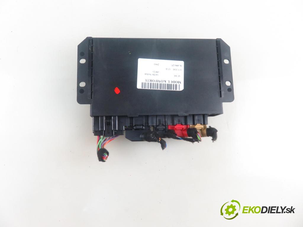 AUDI A4 (8E2, B6) SEDAN 2003 74,00 1.9 TDI PD 101 - AVB 1896,00 MODUL komfortu 8E0959433AR