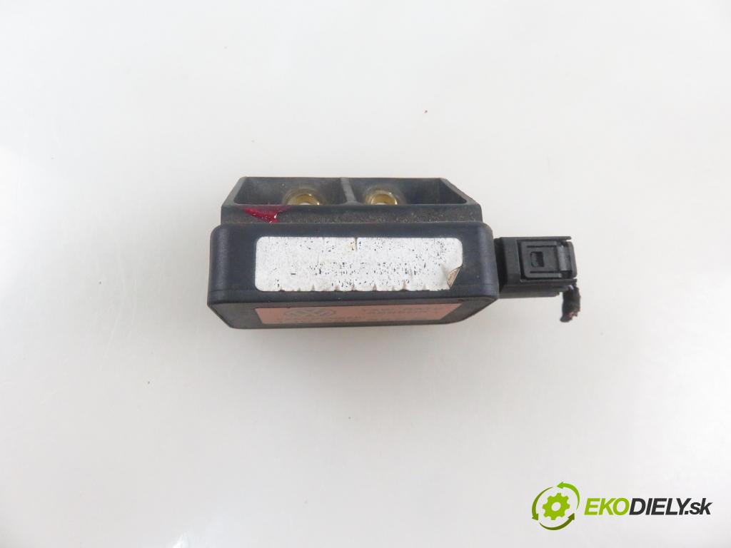 VW GOLF IV Variant (1J5) KOMBI 2001 66,00 1.9 TDI 90 - ALH 1896,00 snímač ESP 1J0907657B ; 10098001121
