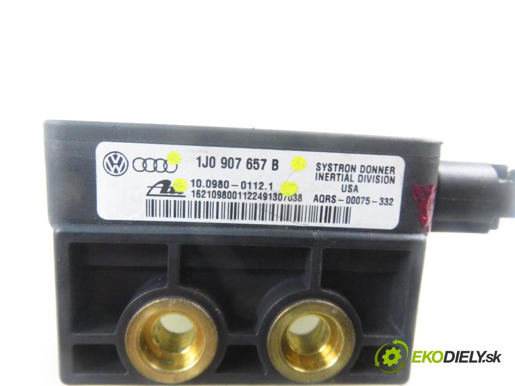 VW GOLF IV Variant (1J5) KOMBI 2001 66,00 1.9 TDI 90 - ALH 1896,00 snímač ESP 1J0907657B ; 10098001121
