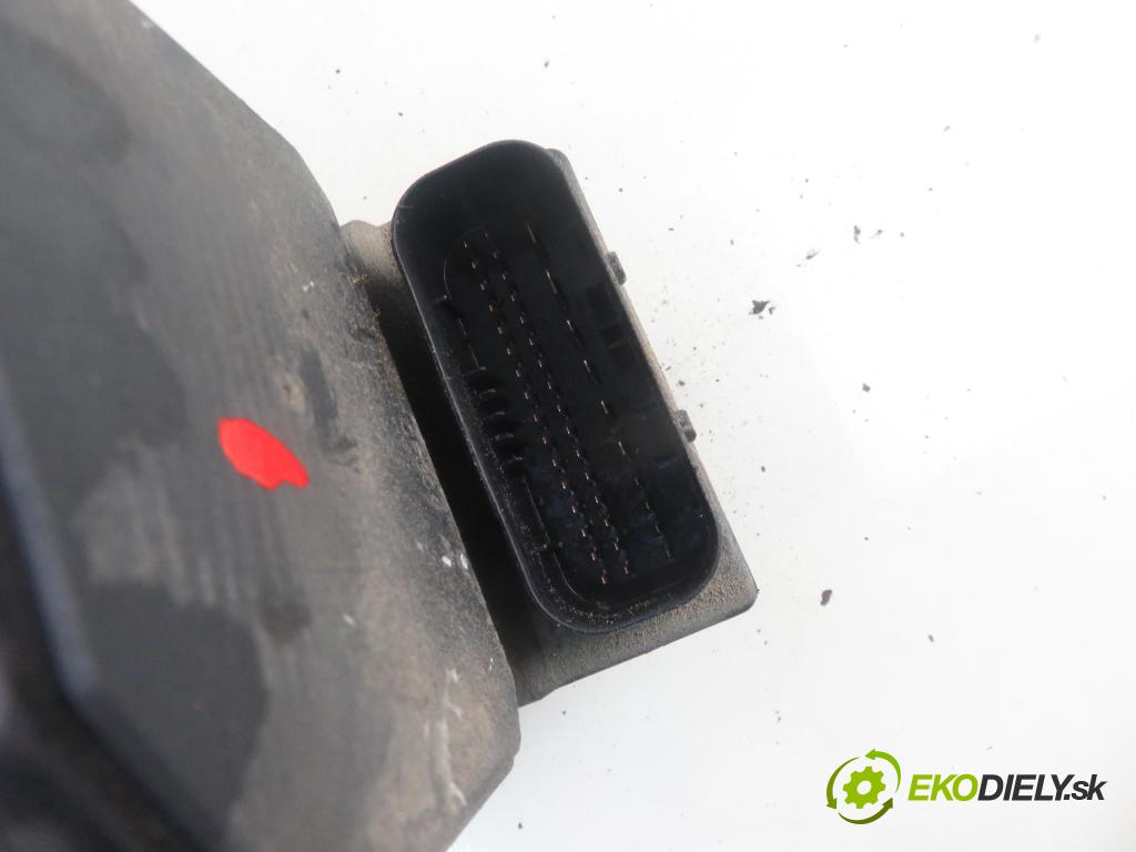 AUDI A4 (8E2, B6) SEDAN 2003 74,00 1.9 TDI PD 101 - AVB 1896,00 Pumpa ABS 0265950011 ; 0265225048 ; 8E0614517 (Pumpa ABS)