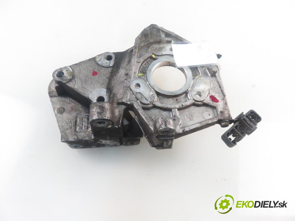 RENAULT LAGUNA II (BG0/1_) LIFTBACK 2003 88,00 1.9 dCi 120 - F9Q 750 1870,00 Uchytenie pumpy vstrekovacej 205689 ; 255708
