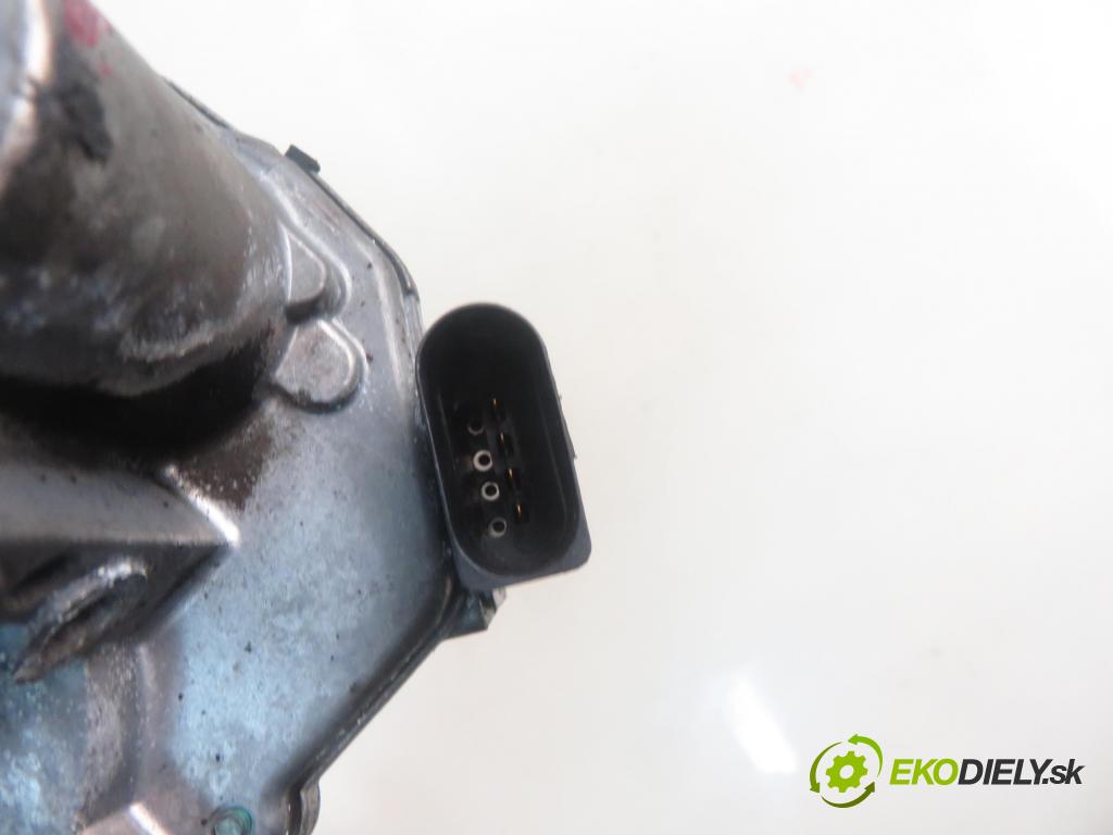 AUDI A6 (4F2, C6) SEDAN 2004 165,00 3.0 TDI quattro - BMK 2967,00 Nastavovač zvod, potrubie 059129086M ; A2C53308513 (Motorček ostatné)