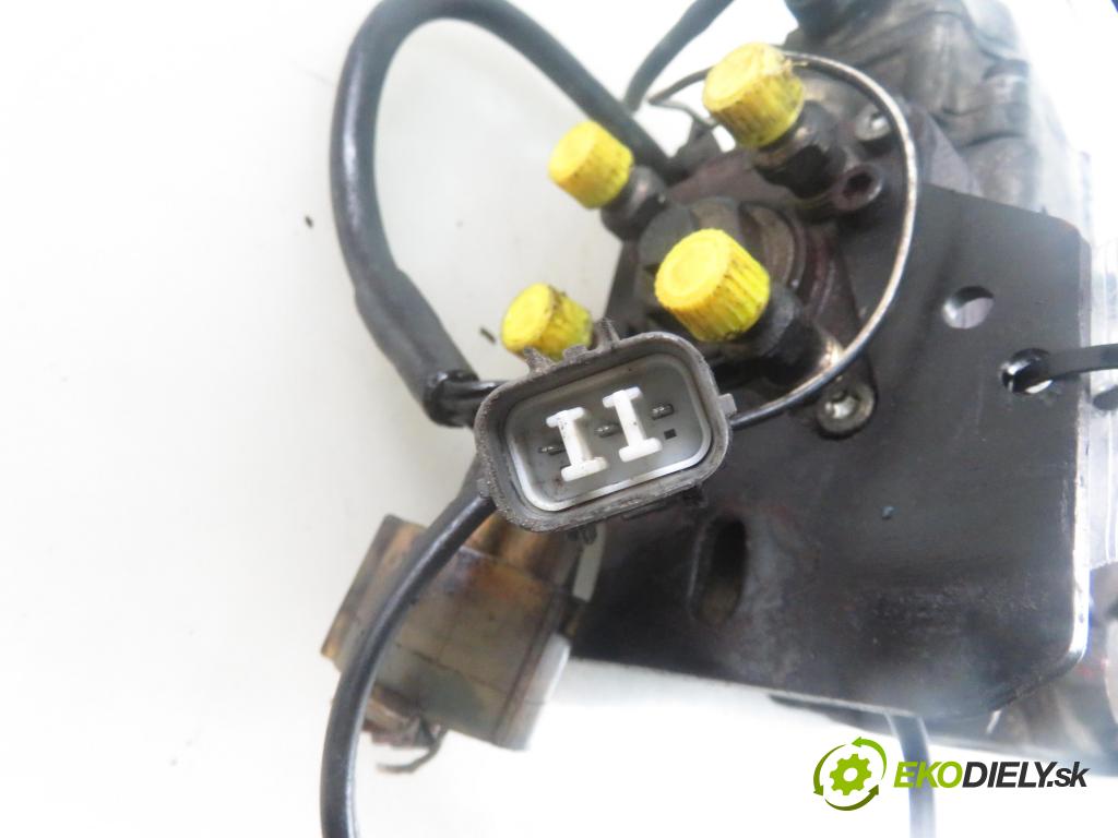 HONDA ACCORD V (CE, CF_) SEDAN 1996 77,00 2.0 TDi (CF1) - 20T2N 1994,00 Pumpa vstrekovacia 0460414992 (Vstrekovacie čerpadlo)