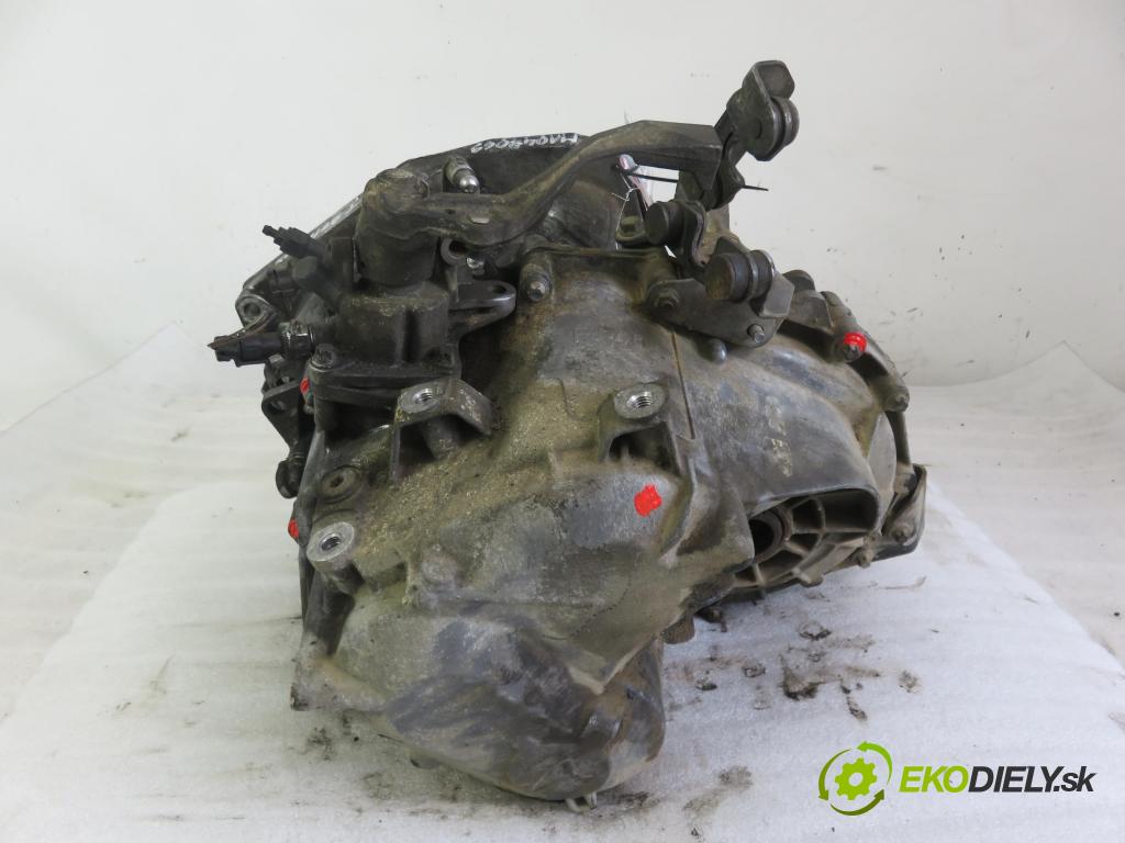 OPEL SIGNUM HB 2004 110,00 1.9 CDTI 150 1910,00 Prevodovka MANUALNA F40