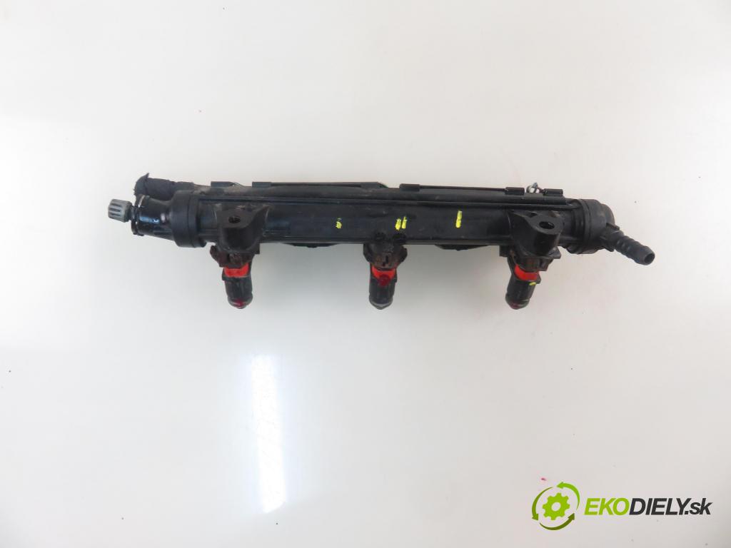 SKODA FABIA II Combi (545) KOMBI 2010 51,00 1.2 - CGPA 1198,00 Lišta vstrekovacia 03E906031C ; 03E133320A ; 03E133319E (Vstrekovacia lišta)