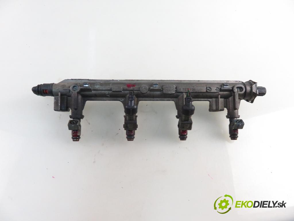 LANCIA LYBRA (839_) SEDAN 2002 96,00 1.8 16V (839AXB1A, 839AXG1A) - 839 A7.000 1747,00 Lišta vstrekovacia IWP006 (Vstrekovacia lišta)