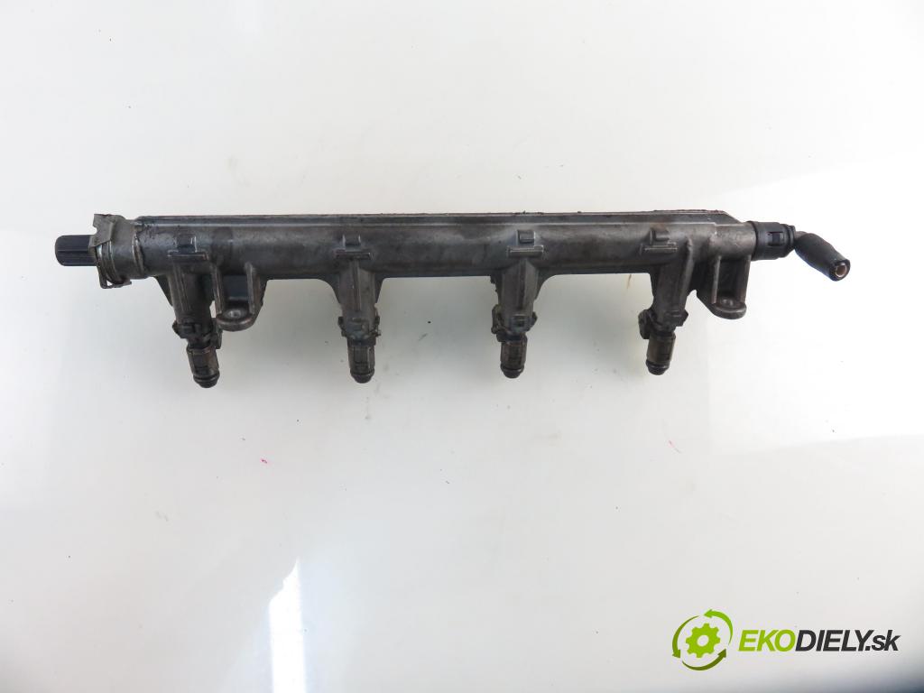 LANCIA LYBRA (839_) SEDAN 2002 96,00 1.8 16V (839AXB1A, 839AXG1A) - 839 A7.000 1747,00 Lišta vstrekovacia IWP006 (Vstrekovacia lišta)