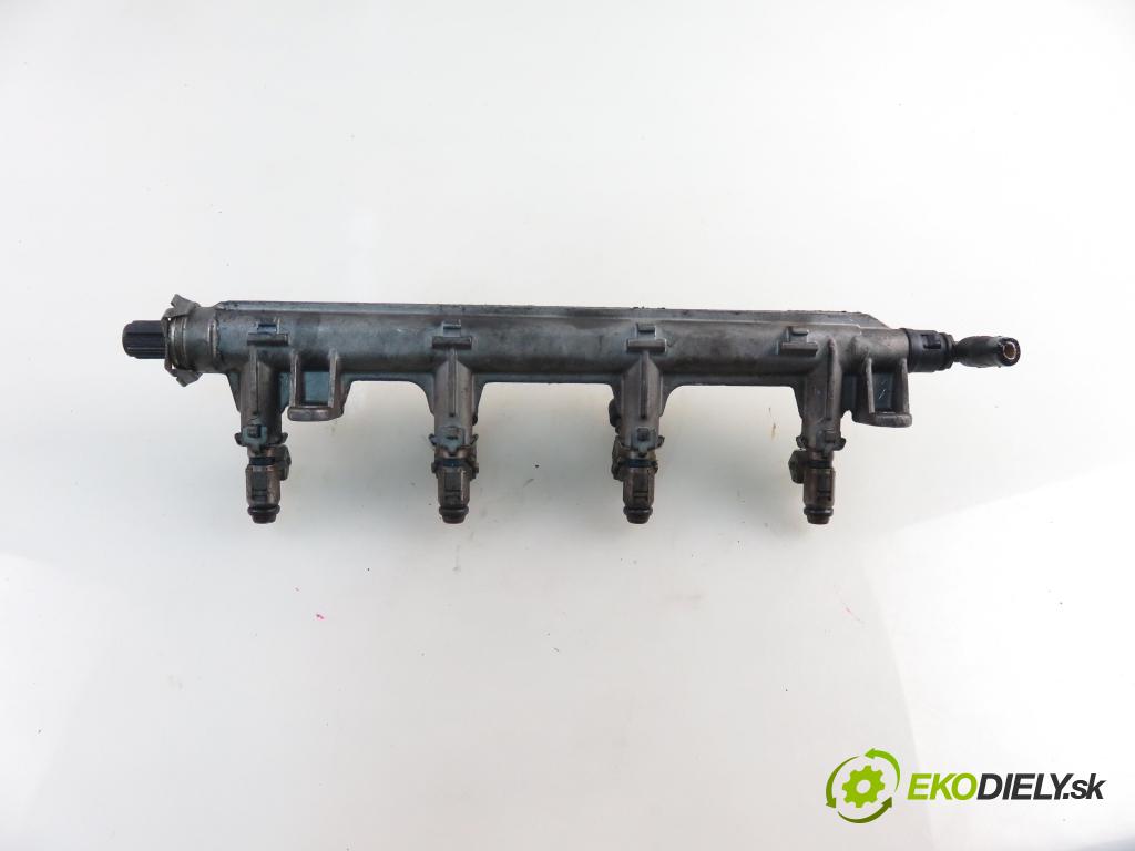 LANCIA LYBRA (839_) SEDAN 2002 96,00 1.8 16V (839AXB1A, 839AXG1A) - 839 A7.000 1747,00 Lišta vstrekovacia IWP006 (Vstrekovacia lišta)