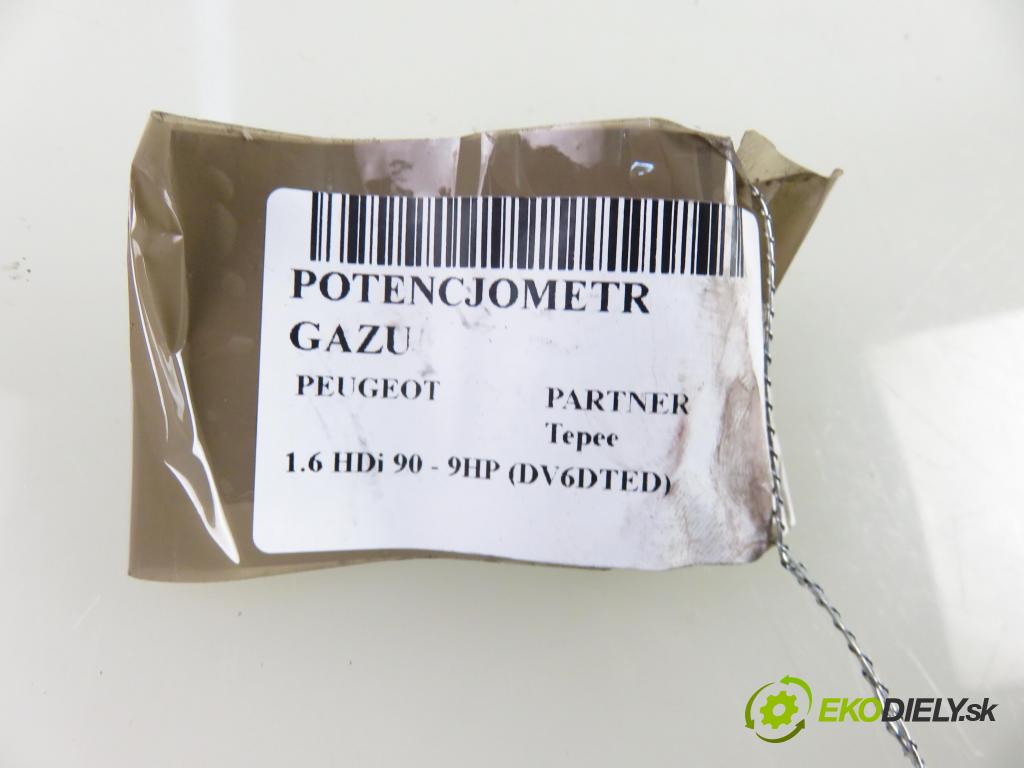 PEUGEOT PARTNER Tepee KOMBIVAN 2010 68,00 1.6 e-HDi 90 8V - 9HP (DV6DTED) 1560,00 Potenciometer plynu 0280755166 ; 9671416780 (Pedál)