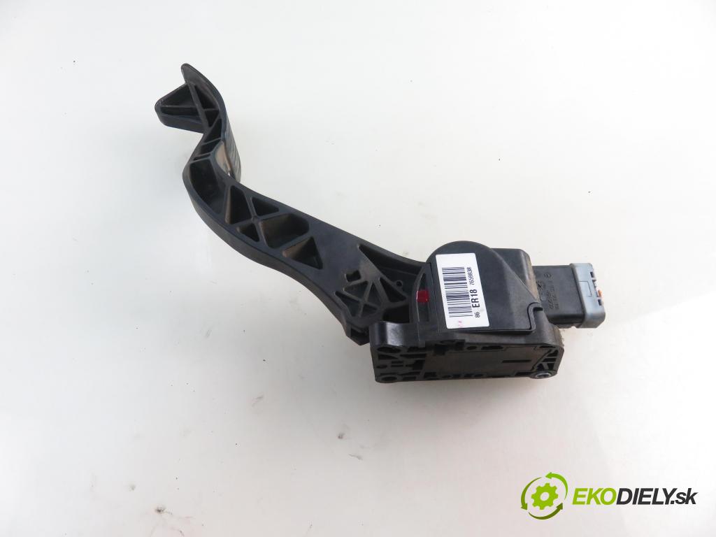 PEUGEOT PARTNER Tepee KOMBIVAN 2010 68,00 1.6 e-HDi 90 8V - 9HP (DV6DTED) 1560,00 Potenciometer plynu 0280755166 ; 9671416780 (Pedál)