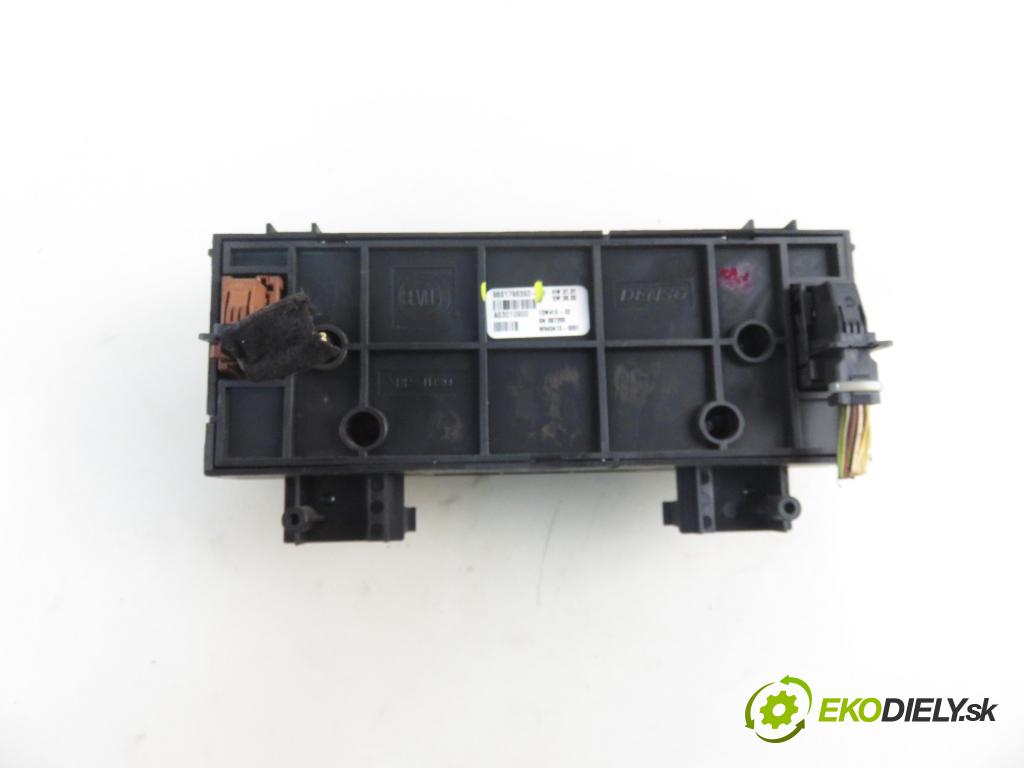 PEUGEOT PARTNER Tepee KOMBIVAN 2010 68,00 1.6 e-HDi 90 8V - 9HP (DV6DTED) 1560,00 Panel kúrenia KLIMATRONIK 9681798380