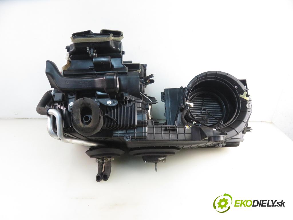 FORD S-MAX II (CJ, WA6) MINIVAN 2016 132,00 2.0 TDCi 180 - T8CJ 1997,00 Výhrevné teleso, radiátor kúrenia klimatizácie DS7H19B555CK