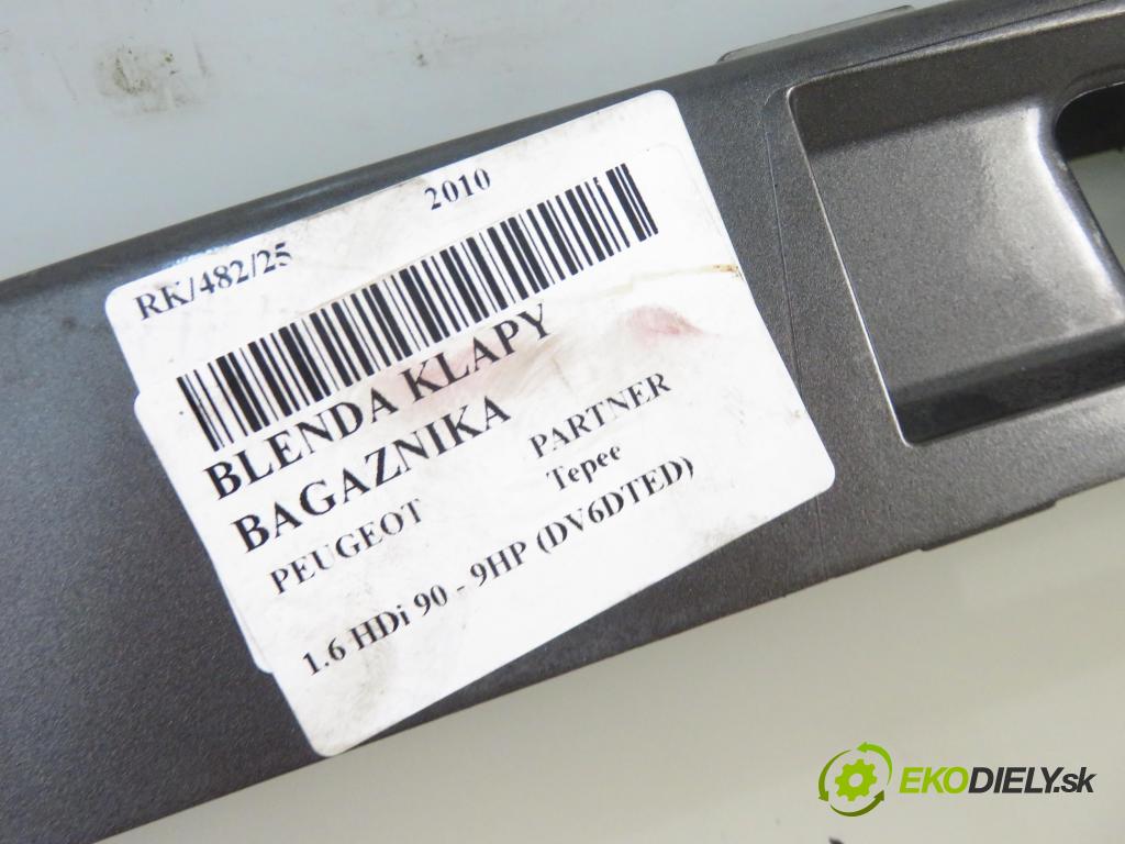 PEUGEOT PARTNER Tepee KOMBIVAN 2010 68,00 1.6 e-HDi 90 8V - 9HP (DV6DTED) 1560,00 zadní část - čelo dveří kufr 9683111177