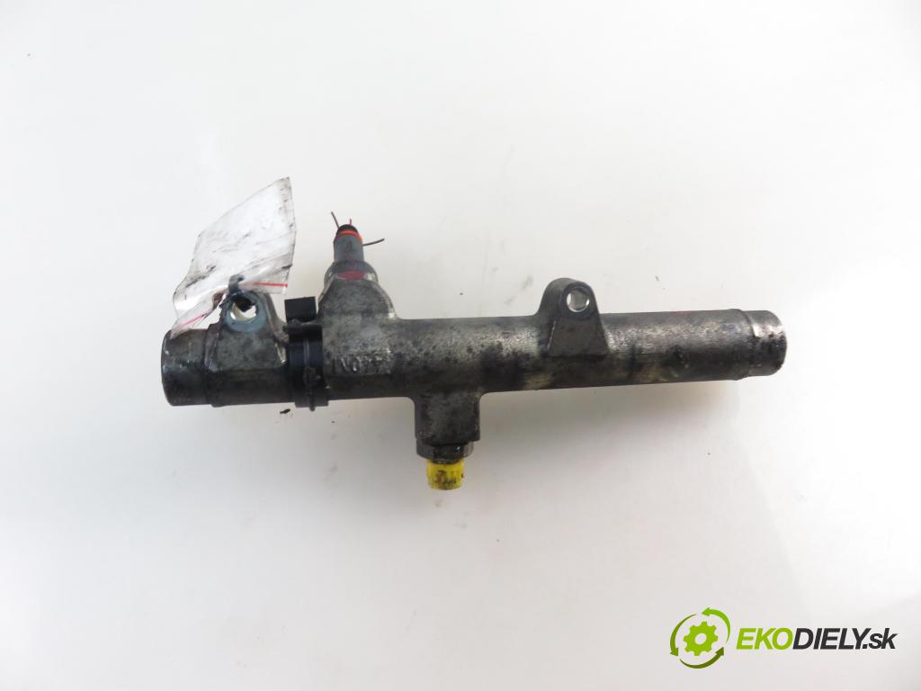 AUDI A6 (4F2, C6) SEDAN 2004 165,00 3.0 TDI quattro - BMK 2967,00 Lišta vstrekovacia 059130089D (Vstrekovacia lišta)