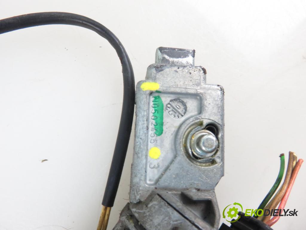 PEUGEOT PARTNER Tepee KOMBIVAN 2010 68,00 1.6 e-HDi 90 8V - 9HP (DV6DTED) 1560,00 spinačka N0502455 ; 9663123280 (Spínacia skrinka)