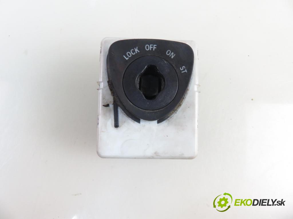 SAAB 9-3 (YS3F) SEDAN 2004 0,00 2.2 TiD - D223L 2171,00 spinačka 48819001 (Spínacia skrinka)