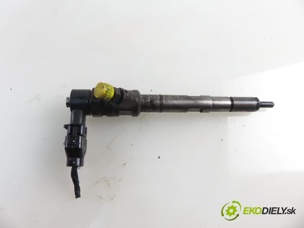 KIA SORENTO I (JC) SUV 2007 103,00 2.5 CRDi 140 - D4CB 2497,00 vstrekovač 0445110275 (Vstrekovač paliva)