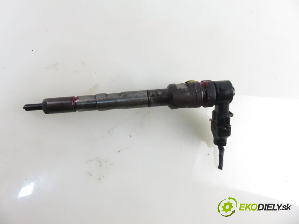 KIA SORENTO I (JC) SUV 2007 103,00 2.5 CRDi 140 - D4CB 2497,00 vstrekovač 0445110275 (Vstrekovač paliva)