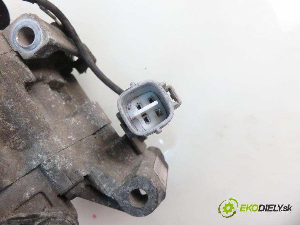 TOYOTA COROLLA (_E12_) HB 2002 71,00 1.4 VVT-i 97 (ZZE120) - 4ZZ-FE 1398,00 KOMPRESOR: klimatizace 4472206361 (Kompresory)