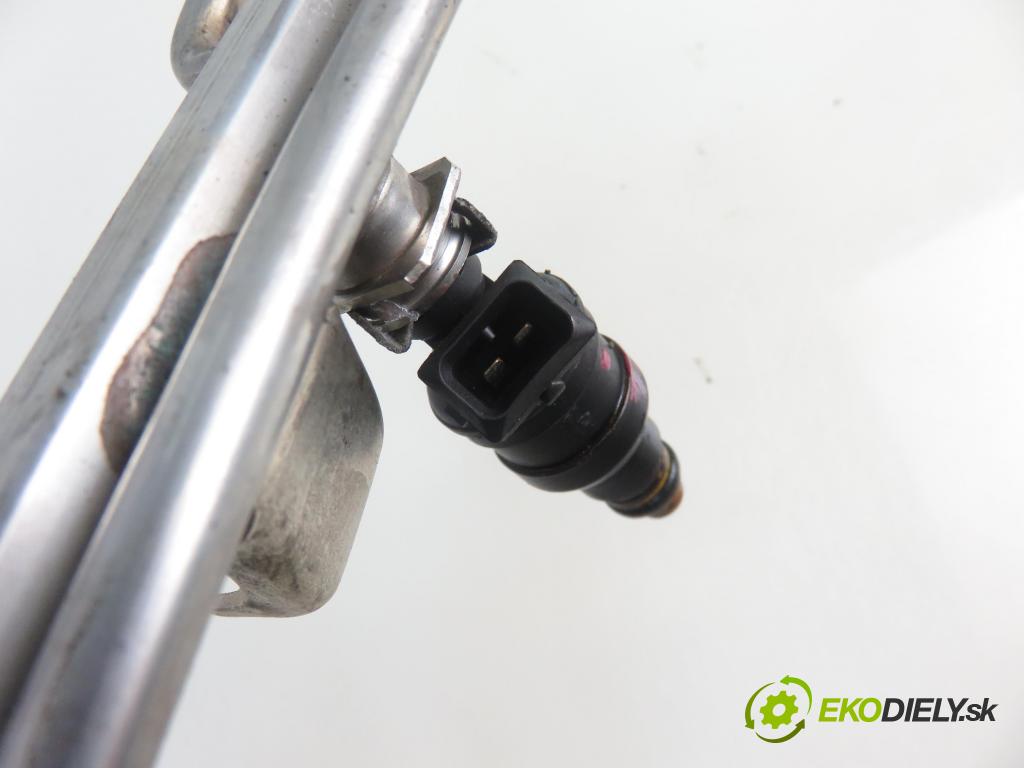 VW GOLF IV (1J1) HB 1999 110,00 1.8 T - AGU 1781,00 Lišta vstrekovacia 0280150464 ; 06A906031 (Vstrekovacia lišta)