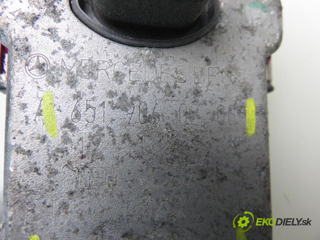 MERCEDES-BENZ KLASA C T-Model (S204) KOMBI 2011 100,00 C 200 CDI 136 (204.201) - OM 651.913 2143,00 Nastavovač turba 6519060200 ; A2C53412326 (Motorček ostatné)