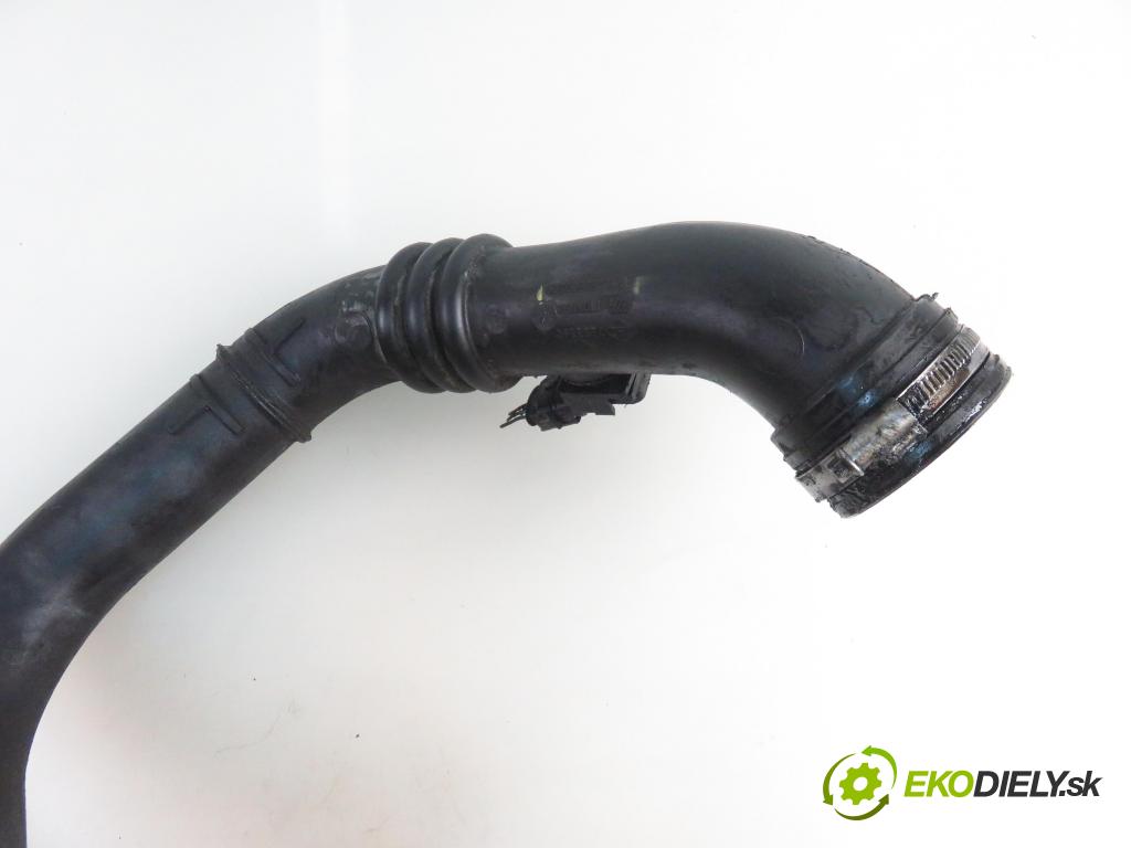 RENAULT MASTER II Skrzynia (FD) FURGON 2004 73,00 2.5 dCi 100 - G9U 754 2464,00 Rúra intercoolera turba 8200230579B
