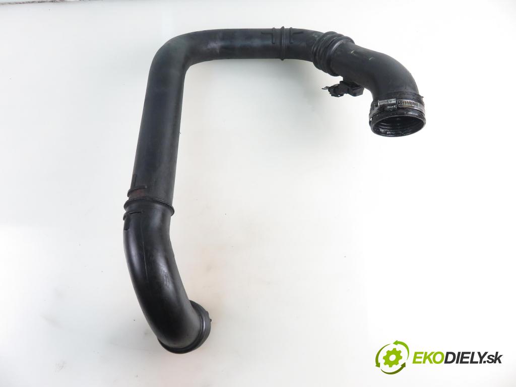 RENAULT MASTER II Skrzynia (FD) FURGON 2004 73,00 2.5 dCi 100 - G9U 754 2464,00 Rúra intercoolera turba 8200230579B
