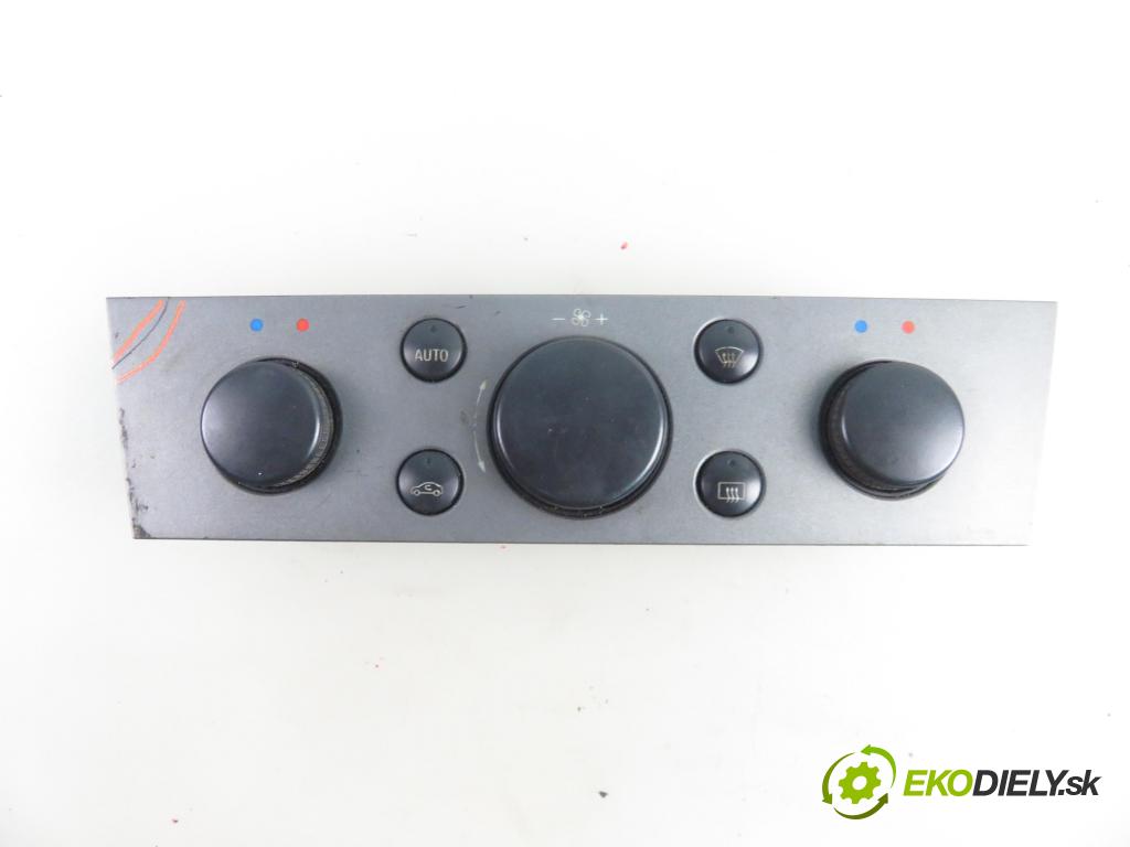 OPEL SIGNUM HB 2004 110,00 1.9 CDTI 150 1910,00 Panel kúrenia KLIMATRONIK 13138196