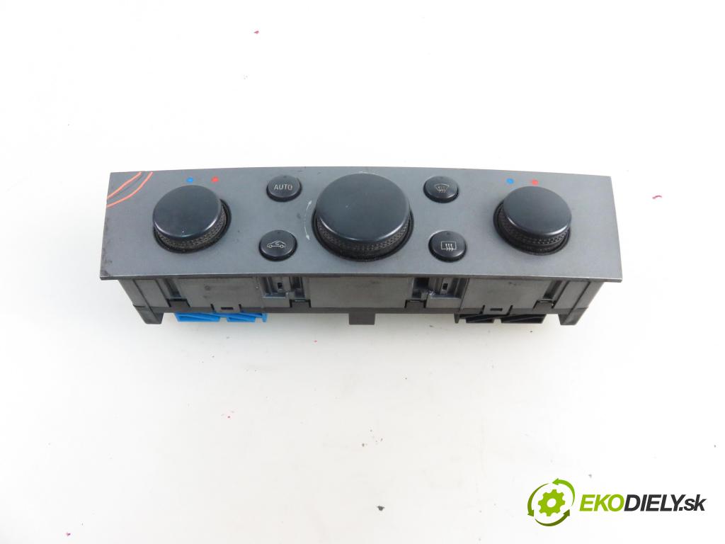 OPEL SIGNUM HB 2004 110,00 1.9 CDTI 150 1910,00 Panel kúrenia KLIMATRONIK 13138196
