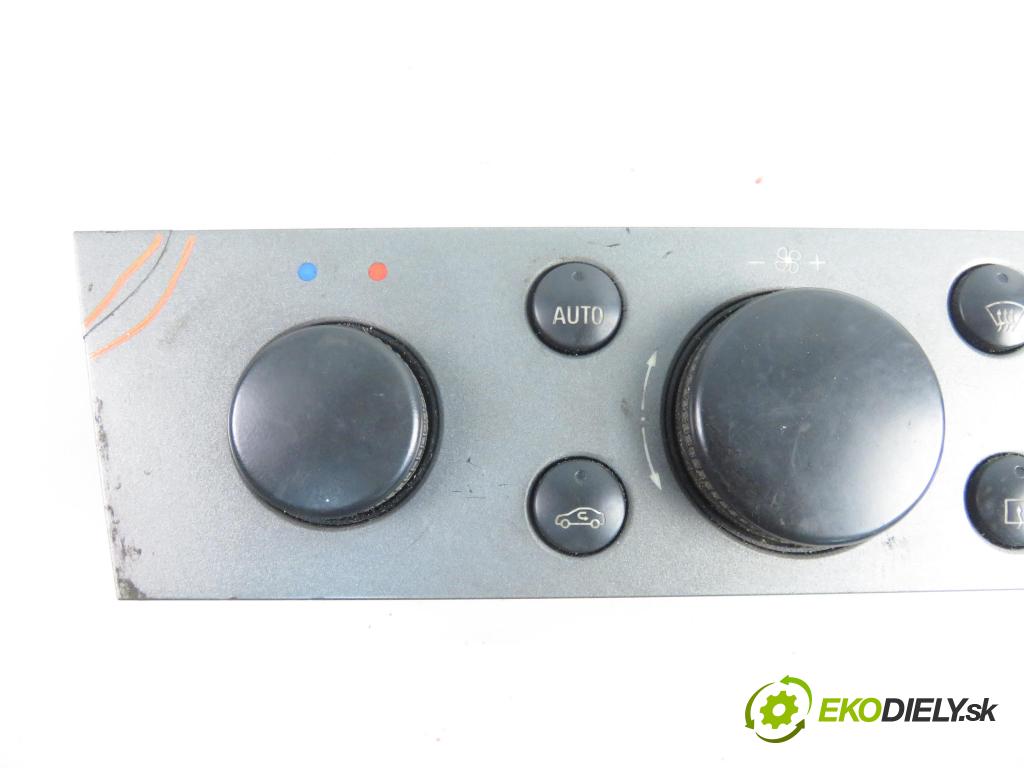 OPEL SIGNUM HB 2004 110,00 1.9 CDTI 150 1910,00 Panel kúrenia KLIMATRONIK 13138196