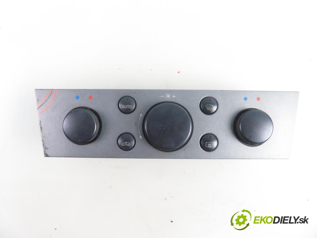 OPEL SIGNUM HB 2004 110,00 1.9 CDTI 150 1910,00 Panel kúrenia KLIMATRONIK 13138196