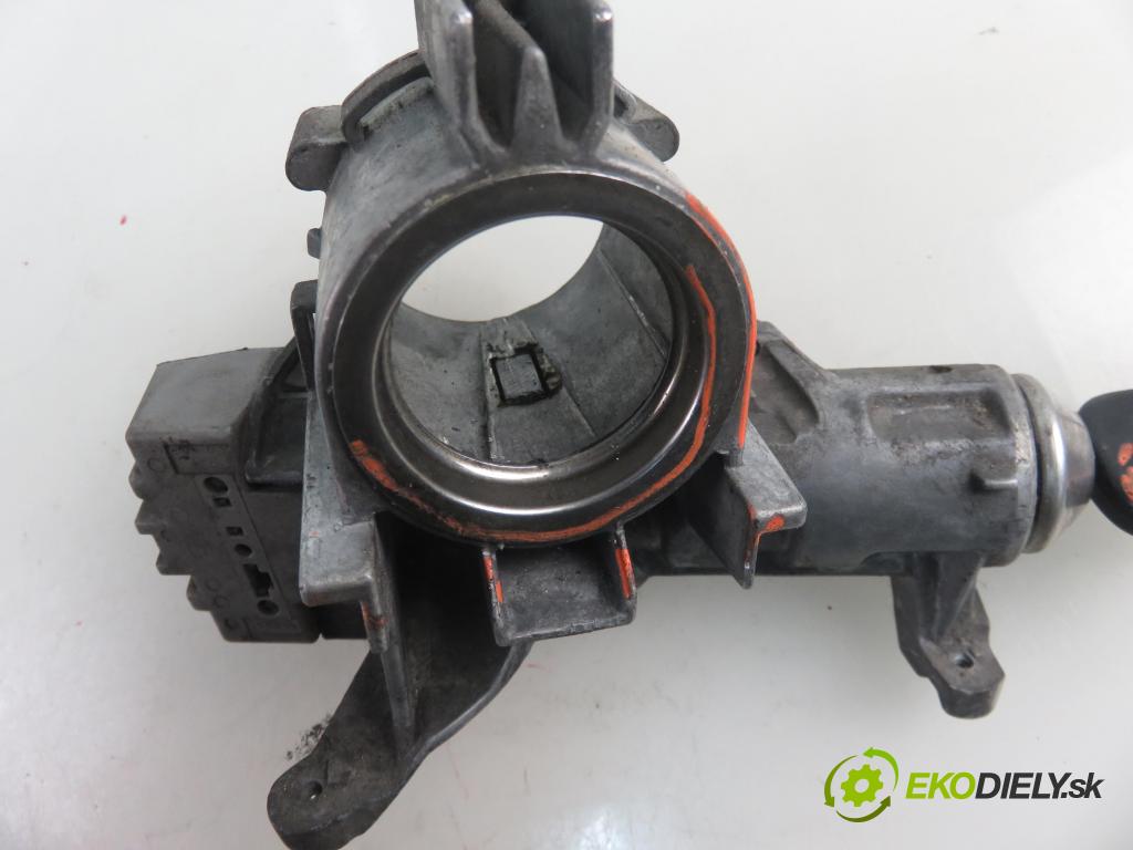 FORD TRANSIT TOURNEO Autobus (FC_ _) BUS 2005 63,00 2.0 DI 86 - F3FA 1998,00 spinačka  (Spínacia skrinka)