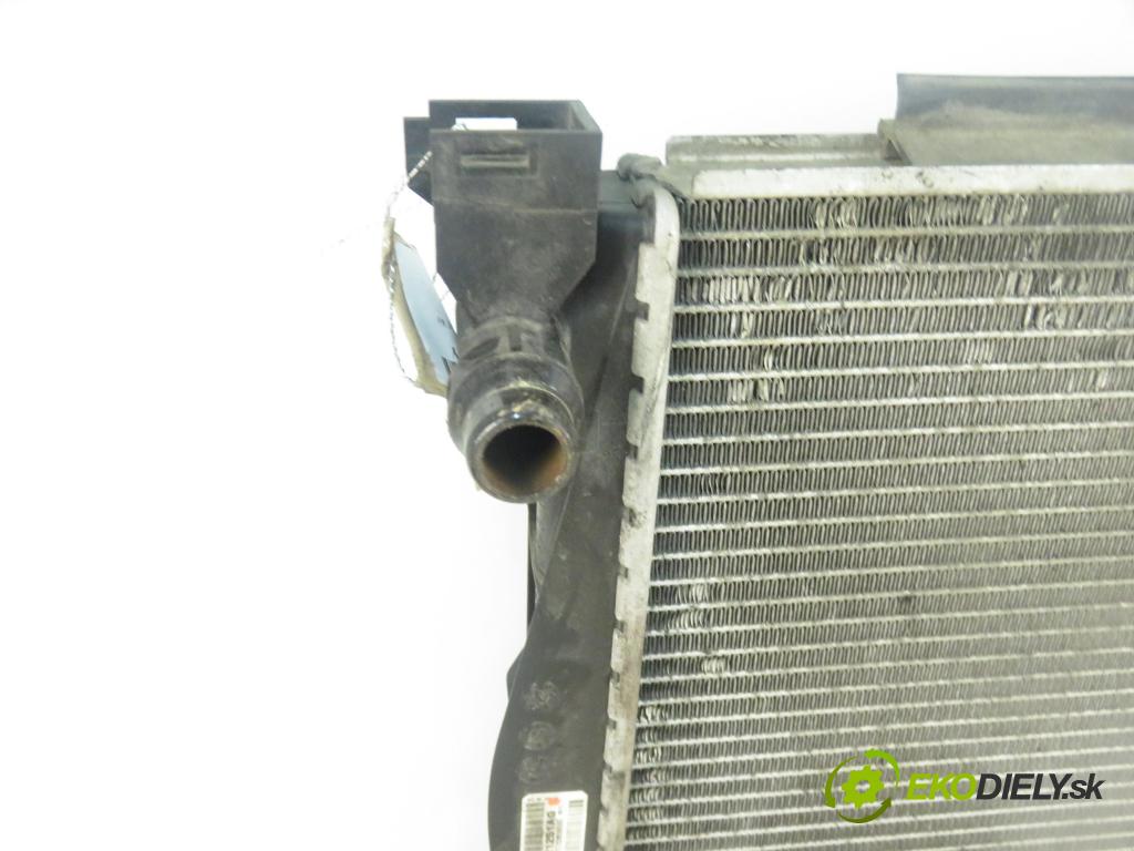 AUDI A6 (4F2, C6) SEDAN 2004 165,00 3.0 TDI quattro - BMK 2967,00 chladič vody 4F0121251AG