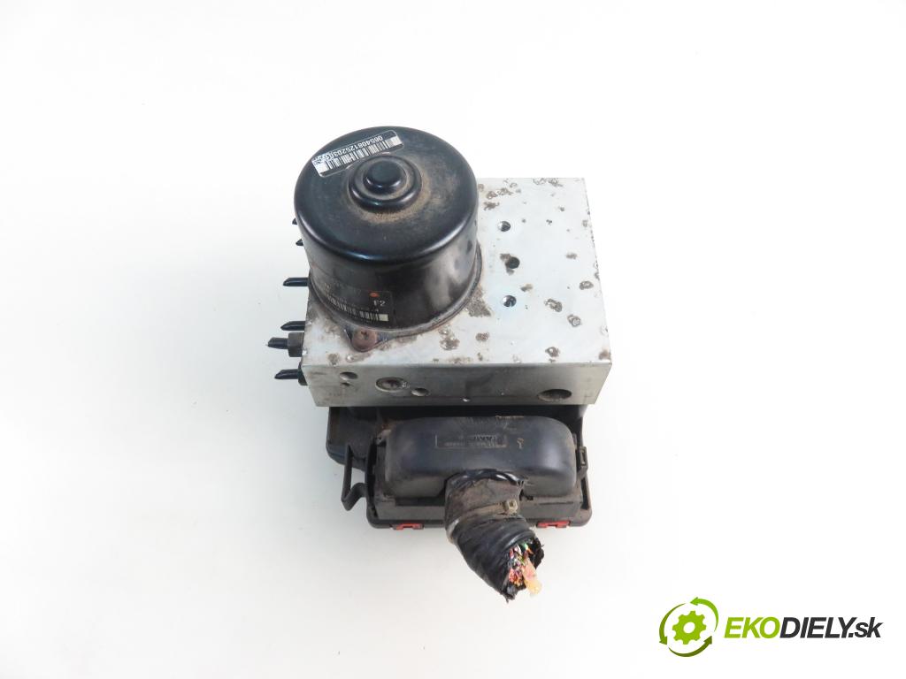 VW GOLF IV (1J1) HB 2001 77,00 1.6 16V - AUS 1598,00 Pumpa ABS 1C0907379 ; 100 94703073 ; 6X0614517 (Pumpa ABS)