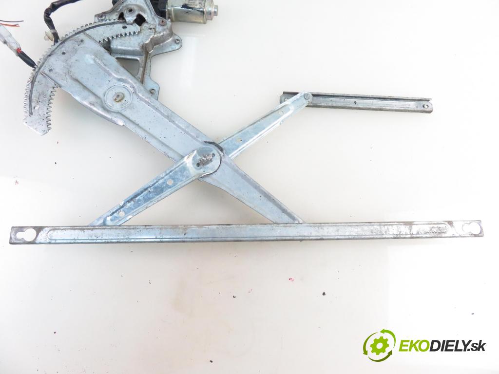 HONDA CR-V I (RD) SUV 2001 108,00 2.0 16V 4WD 147 - B20Z1 1973,00 Mechanizmus okien