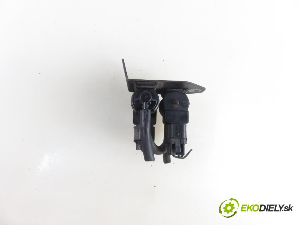 KIA SPORTAGE (K00) SUV 2000 61,00 2.0 TD 4WD 83 - RF 1998,00 VENTIL VAKUUM: